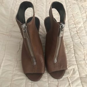 Nine West Leather Wedge- NEW size 7